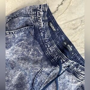 Hollister Indigo Blue Acid Wash Pull-on Flat Front Shorts